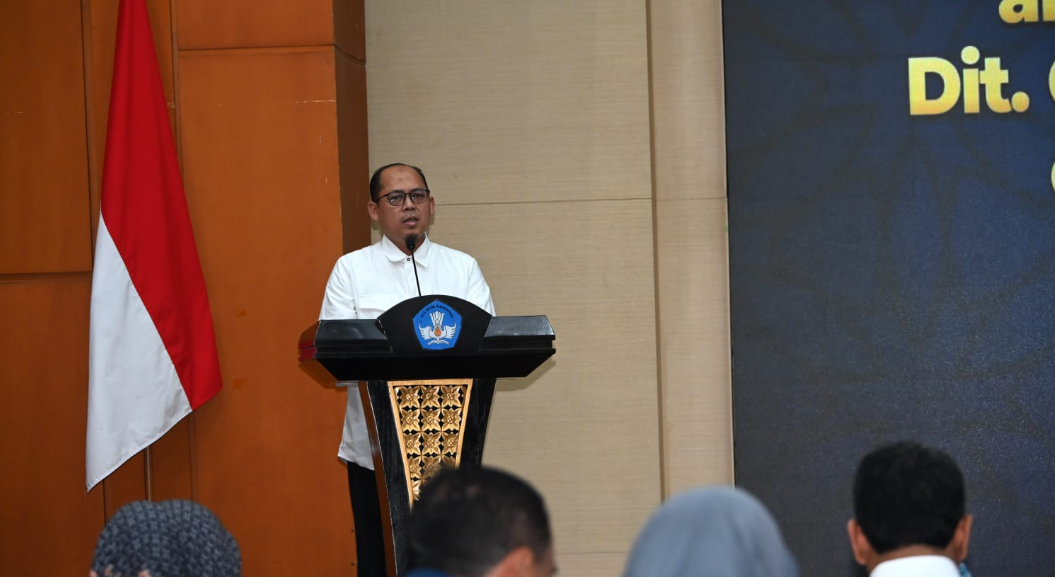 Program S-1/D-4 Guru 2026 Dibuka, 32.828 Guru Mendapat Fasilitasi Pendidikan